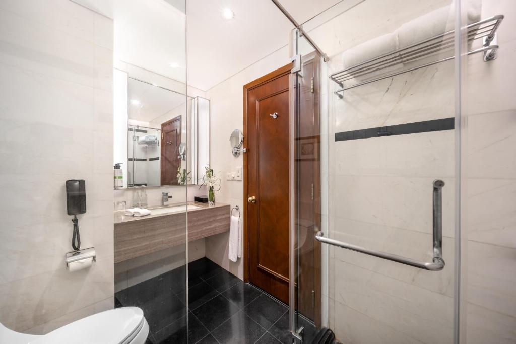 Pullman Hanoi badkamer wit