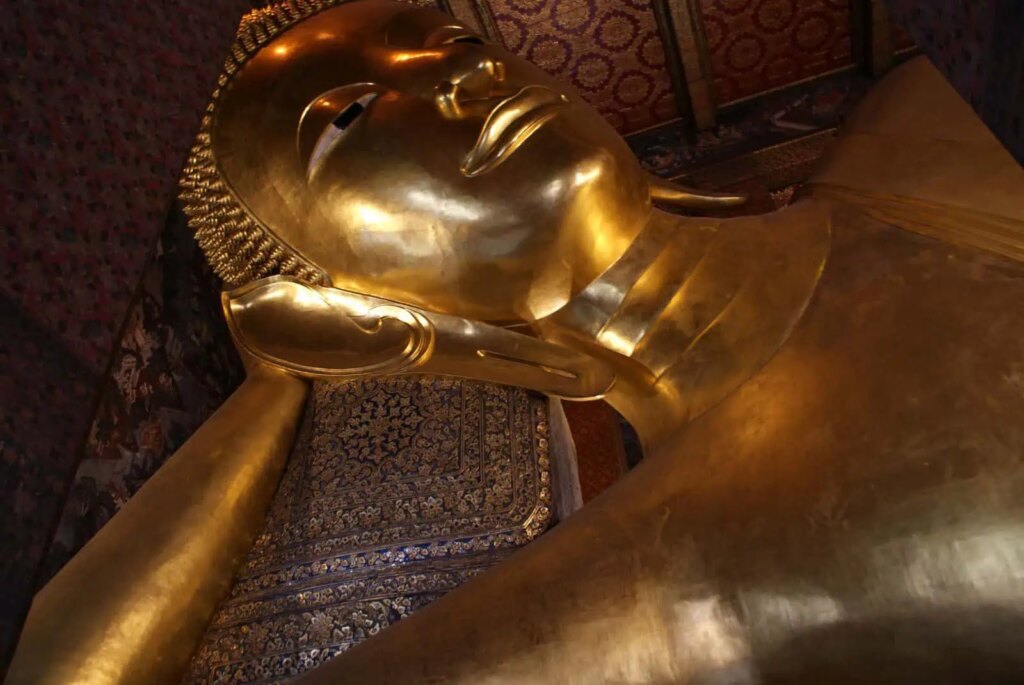 Rondreis Bangkok , River Kwai & Koh Samui (19 dagen) 16 De liggende Buddha in Wat Pho