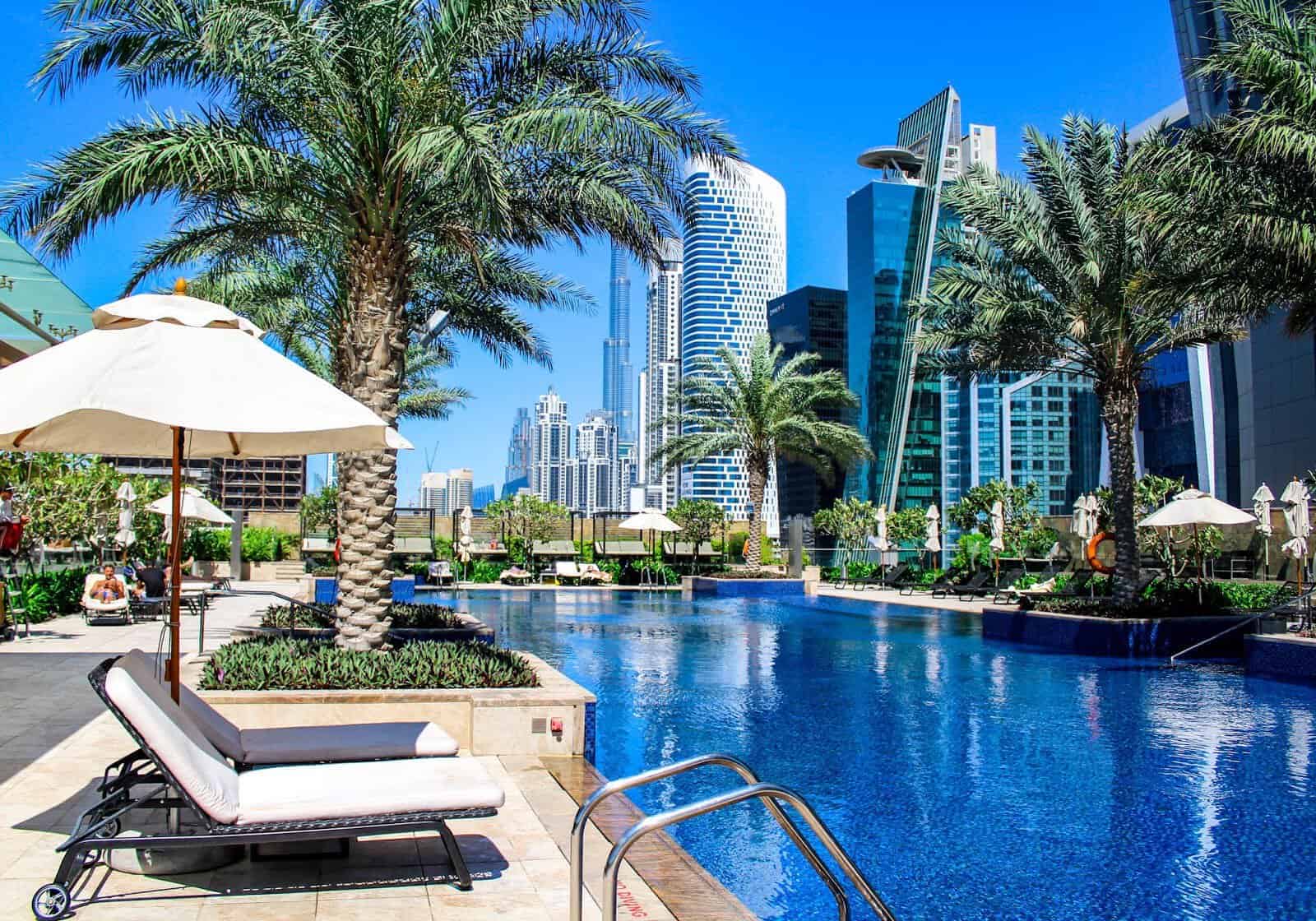 JW Marriott Marquis Dubai 1 JW Marriott Marquis Dubai zwembad