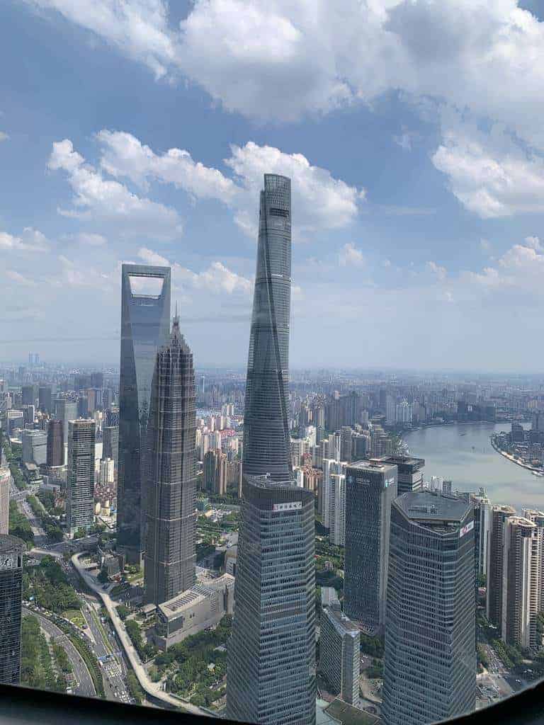 Rondreis naar Vietnam (21 dagen) 15 The Bund - uitzicht uit de Pearl Tower in oostelijke richting