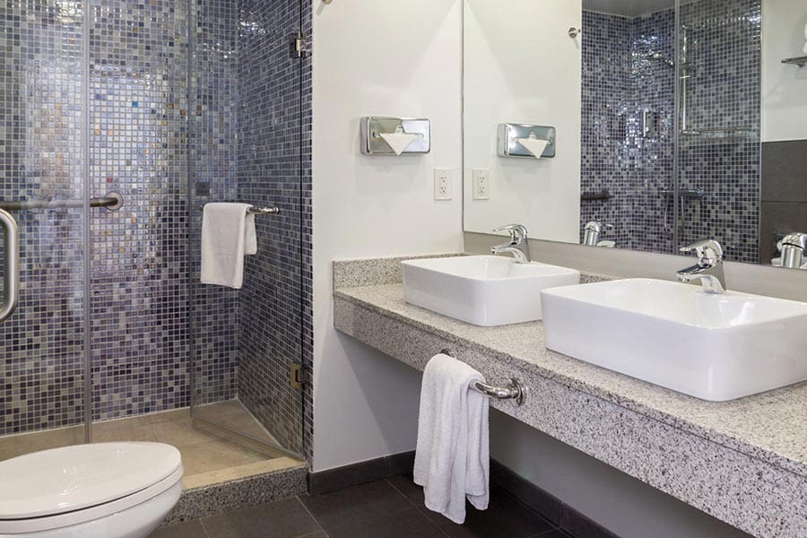 Hotel Riu Plaza Miami Beach 11 riu miami bathroom riu plaza miami